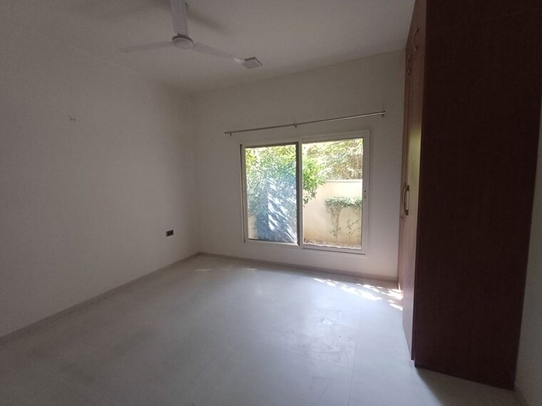 Room, sobha-international-city-phase-1 4 Bedroom 270 Sq.Yd. Villa In Sector 109 Gurgaon 10037665