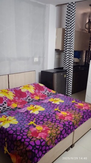 Bedroom in 1 RK Builder Floor at Vipul Square, Sushant Lok I – for Rent