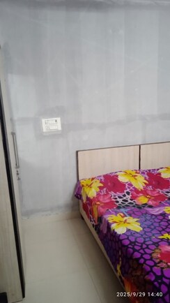 1 RkBuilder Floor For Rent in Vipul Square