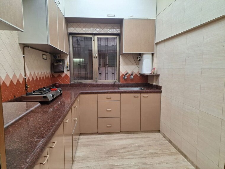 Kitchen, khar west 3 Bedroom 1100 Sq.Ft. Apartment In Khar West Mumbai 10038006