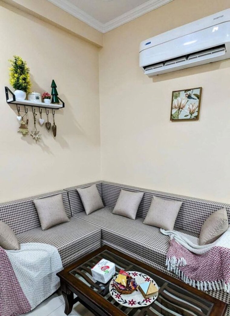 Bedroom, saket 1 Bedroom 650 Sq.Ft. Apartment In Saket Delhi 10038309
