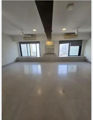 Room in 4 BHK Apartment at Sumer Trinity Towers, Prabhadevi – for Rent