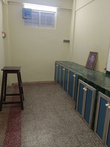 Bedroom in 1 BHK Apartment at Matunga West – for Rent