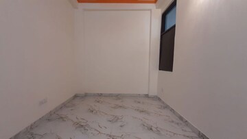 Room in 2 BHK Builder Floor at Vaishali Sector 4 – for Rent