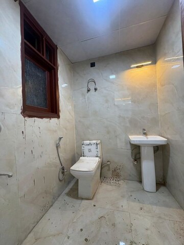 Bathroom in 2 BHK Builder Floor at Palm Residency Chhatarpur, Chattarpur – for Sale