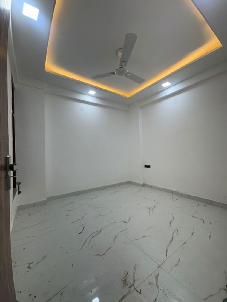 Room, palm-residency-chhatarpur 2 Bedroom 80 Sq.Yd. Builder Floor In Chattarpur Delhi 10038683