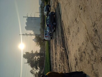  Plot For Sale in Lakhnawali