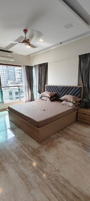 Bedroom in 3 BHK Apartment at Juhu – for Rent