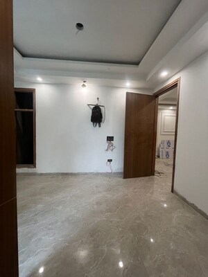 Room in 3 BHK Builder Floor at Palm Residency Chhatarpur, Chattarpur – for Sale