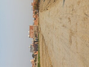  Plot For Sale in Lakhnawali