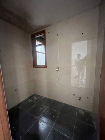 Bathroom in 3 BHK Builder Floor at Palm Residency Chhatarpur, Chattarpur – for Sale