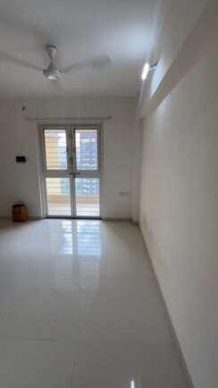 2 BHK + Pooja Room Apartment For Sale in Kohinoor Zen Estate