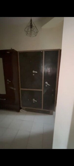 Furnished Amenities in 4 BHK Apartment at Mapsko Royale Ville, Sector 82 – for Rent