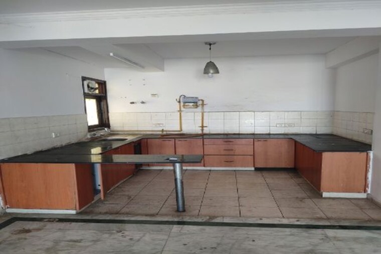 Bathroom, rps-green-valley 2 Bedroom 1162 Sq.Ft. Apartment In Sector 42 Faridabad 10038968