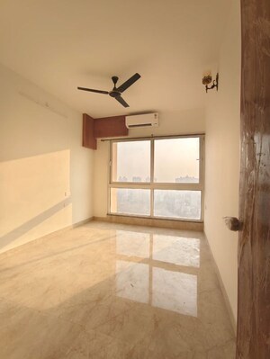 Room in 2 BHK Apartment at Kamdhenu Vogue, Sanpada – for Rent