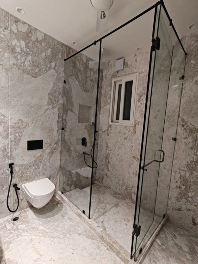 Bathroom, greater kailash ii 4 Bedroom 2700 Sq.Ft. Builder Floor In Greater Kailash ii Delhi 10039006