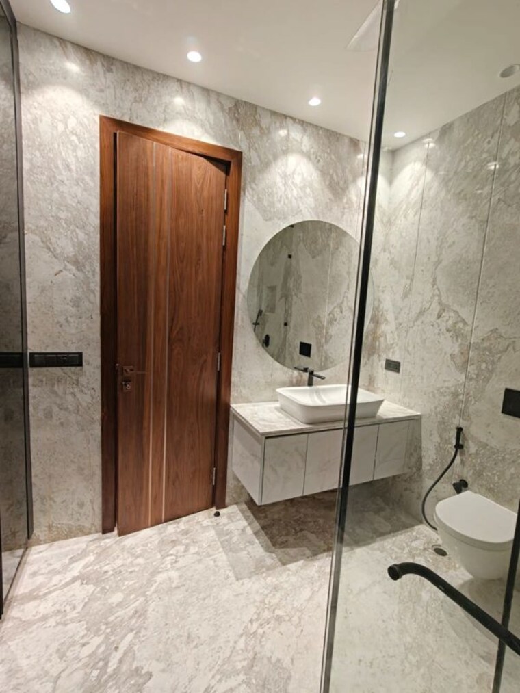 Bathroom, greater kailash ii 4 Bedroom 2700 Sq.Ft. Builder Floor In Greater Kailash ii Delhi 10039006