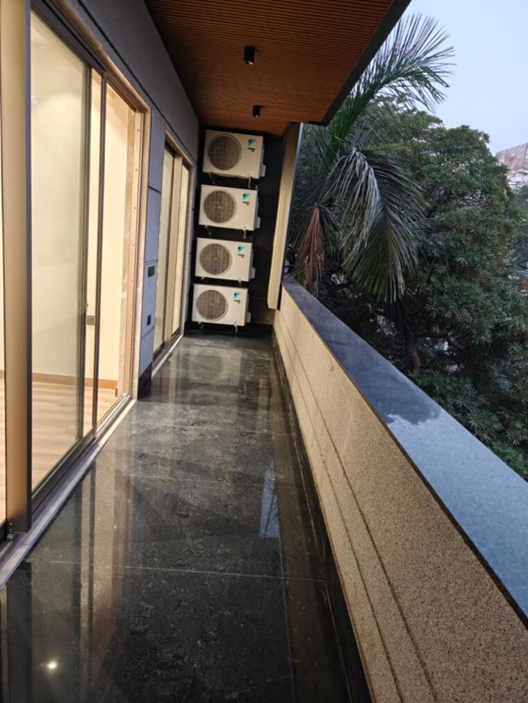 Balcony, greater kailash ii 4 Bedroom 2700 Sq.Ft. Builder Floor In Greater Kailash ii Delhi 10039006