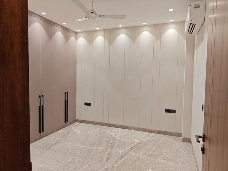 Bedroom, greater kailash ii 4 Bedroom 2700 Sq.Ft. Builder Floor In Greater Kailash ii Delhi 10039006