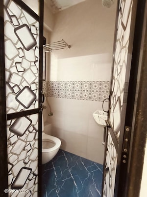 Bathroom in 1 BHK Apartment at Mamata Apartments, Prabhadevi – for Rent