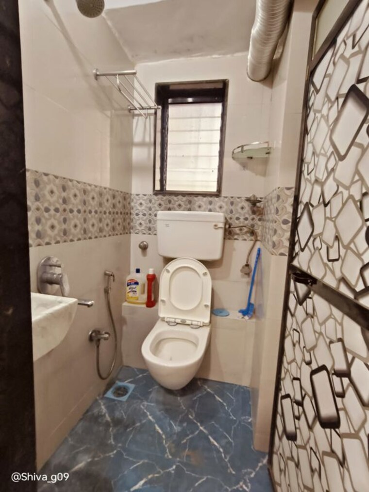 Bathroom, mamata-apartments 1 Bedroom 400 Sq.Ft. Apartment In Prabhadevi Mumbai 10039007