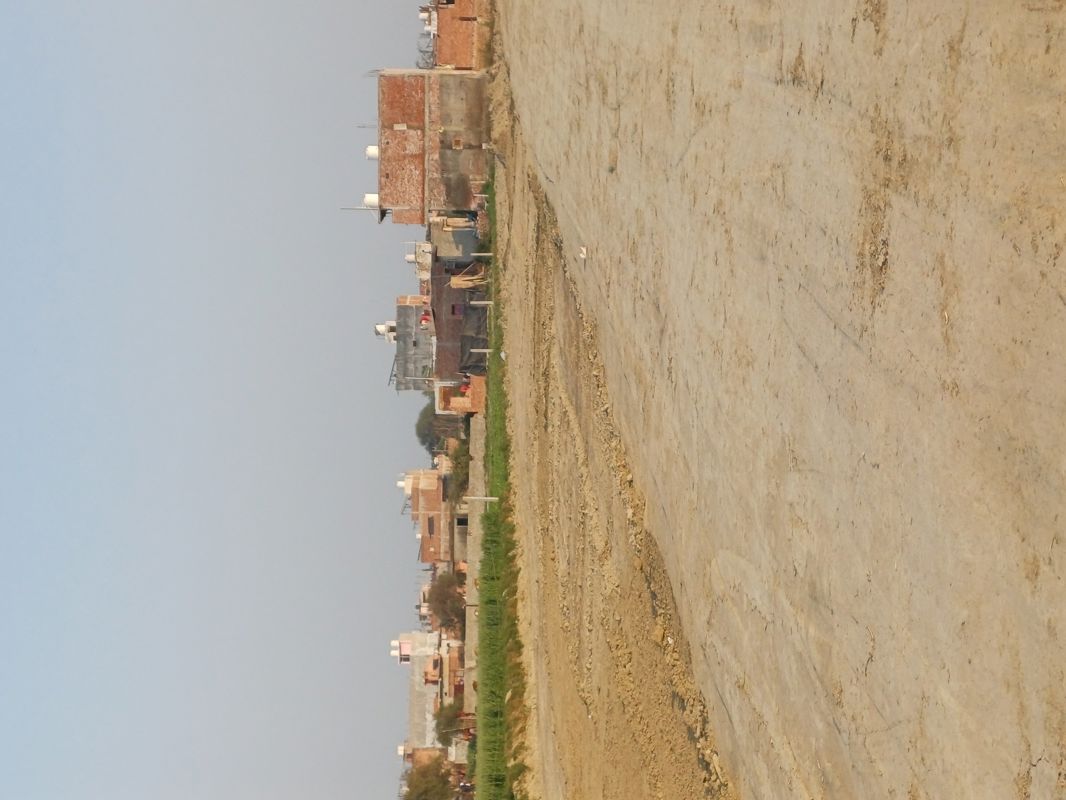 Plot For Sale in Lakhnawali