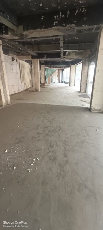  Shop For Rent in Bandra West