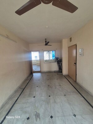 Room in 2 BHK Apartment at Shree Ganesha CHS, Kopar Khairane – for Rent