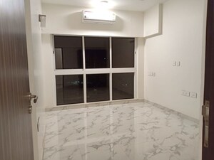 Room in 3 BHK Apartment at Raheja Ridgewood, Goregaon East – for Sale