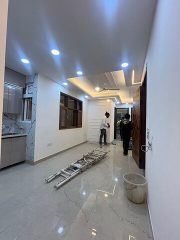 Building Lobby in 4 BHK Builder Floor at Palm Residency Chhatarpur, Chattarpur – for Sale