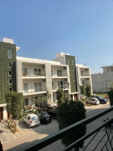3 BHK Builder Floor – Exterior View View at Central Park Flower Valley, Sohna Sector 33 - for Rent