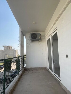 Building Lobby in 3 BHK Builder Floor at Central Park Flower Valley, Sohna Sector 33 – for Rent