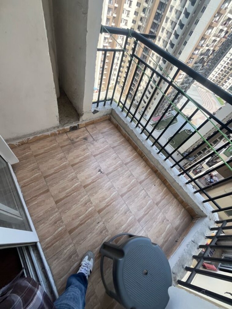Balcony, amrapali-golf-homes 2 Bedroom 835 Sq.Ft. Apartment In Haibatpur Greater Noida 10039316