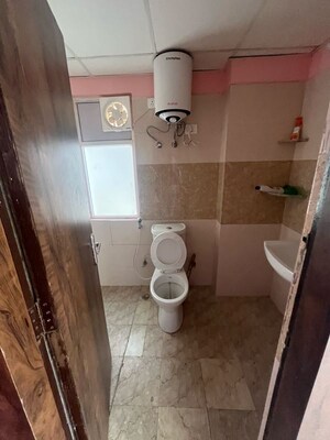 Bathroom in 2 BHK Apartment at Amrapali Golf Homes, Haibatpur – for Rent