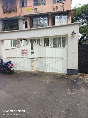  Shop – Exterior View View at Bandra West - for Rent