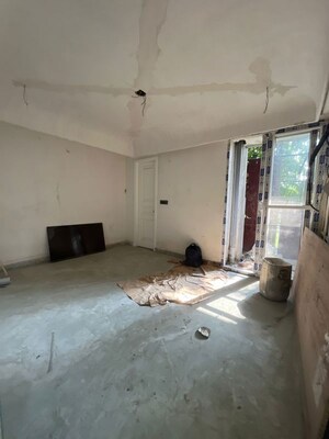 Bedroom in 4 BHK Builder Floor at Palm Residency Chhatarpur, Chattarpur – for Sale