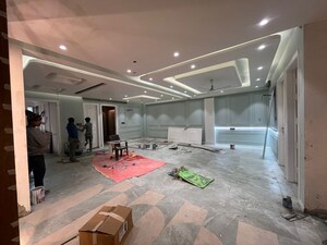 Parking in 4 BHK Builder Floor at Palm Residency Chhatarpur, Chattarpur – for Sale