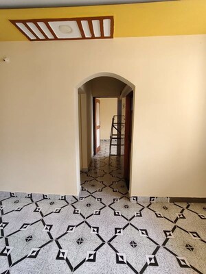 Room in 1 BHK Builder Floor at Badlapur East – for Rent