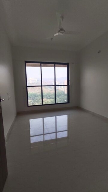 Room in 1 BHK Apartment at K Raheja Raheja Residency, Malad East – for Rent