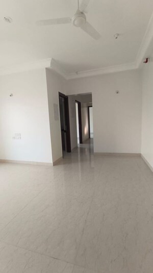 Room in 1 BHK Apartment at K Raheja Raheja Residency, Malad East – for Rent