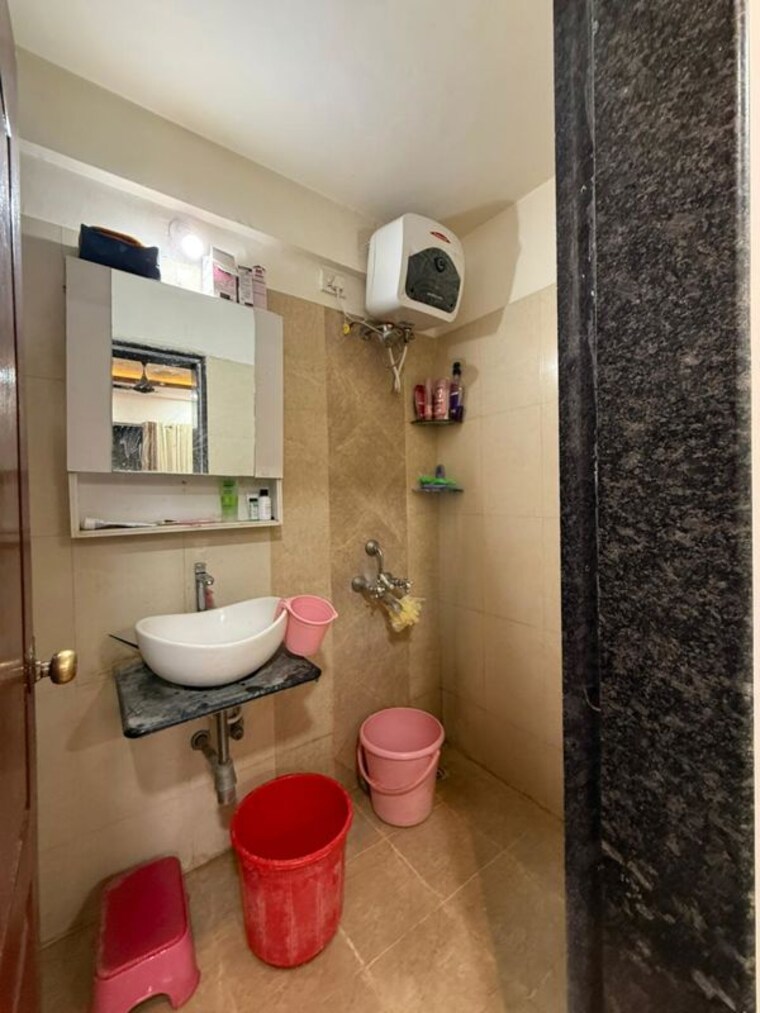 Bathroom, puraniks-aldea-espanola-phase-2 2 Bedroom 750 Sq.Ft. Apartment In Baner Pune 10039654