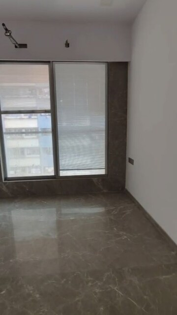 Room in 3 BHK Apartment at Laxmi Raajvilas Malad, Malad West – for Rent