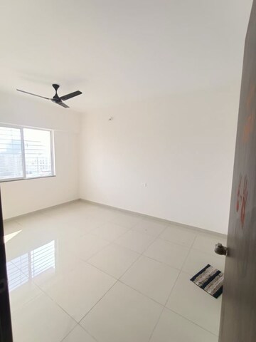 Room in 2 BHK Apartment at Utsav 51 Balewadi Residences, Balewadi – for Rent