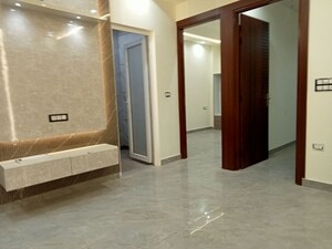 Room in 3 BHK Builder Floor at Mahavir Enclave 1 – for Rent