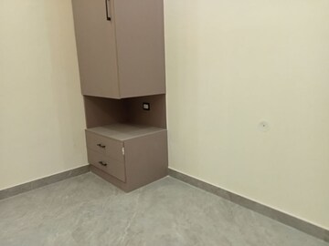 Furnished Amenities in 3 BHK Builder Floor at Mahavir Enclave 1 – for Rent