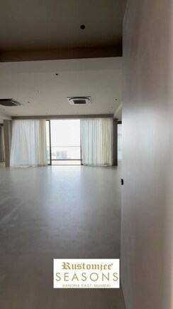 6 BHK + Pooja Room,Servant Room,Extra Room Penthouse For Sale in Rustomjee Seasons
