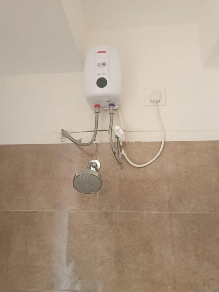 Bathroom, ekta-tripolis 3 Bedroom 1084 Sq.Ft. Apartment In Goregaon West Mumbai 10039604