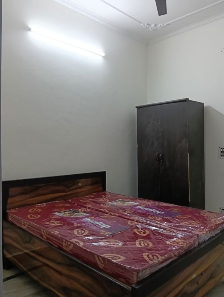 Bedroom, sector 14 2 Bedroom 1000 Sq.Ft. Independent House In Sector 14 Gurgaon 10039915