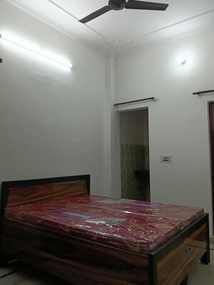 Room in 2 BHK Independent House at Sector 14 – for Rent