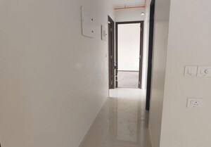 Room in 3 BHK Apartment at Kalpataru Magnus, Bandra East – for Rent